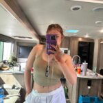 Bella Thorne Instagram - Life recently 🥝