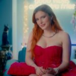 Bella Thorne Instagram - I just want America to see the real me 🥹 the holidays with @thornedynasty #thornedynasty #thorneroyalty