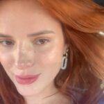 Bella Thorne Instagram - I’m Glowing 😍 #needlefree #emface #emfacepartner