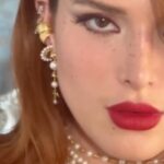 Bella Thorne Instagram - Working this Halloween - boooo !!👻 So my costume will be stripped down to bare bones 💀 🦴 + @thornedynasty 💎 Make sure ur following or risk being haunted when our next drop sells out!!