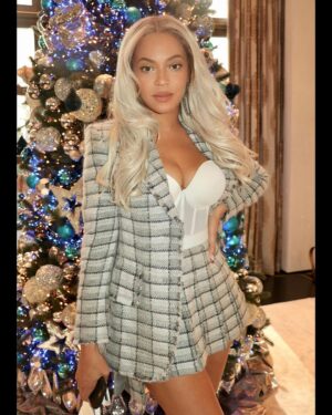 Beyoncé Thumbnail - 4.1 Million Likes - Top Liked Instagram Posts and Photos