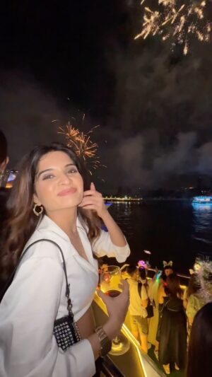Bhavika Sharma Instagram - HAPPY NEW YEAR✨

2023 thankyou for all you’ve done for me💞

HELLO 2024❤️

#newyear