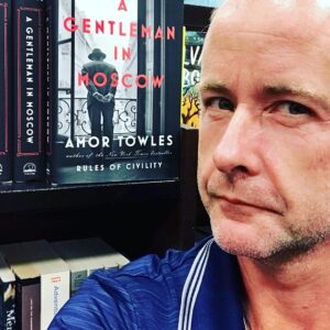 Billy Boyd Instagram - I like book stores. I’ve always liked bookstores. It makes me sad there are less and less of them. Having some time to kill and finding a great book store is one of life’s joys. I hope that never disappears. #bookstore #barnesandnoble #loscruces