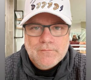 Billy Boyd Instagram - You are all welcome here @electrice @seanastin @dom_monaghan_ @lotronprime  https://www.donmarshall72sstore.com/listing/welcomehereelvish?product=2