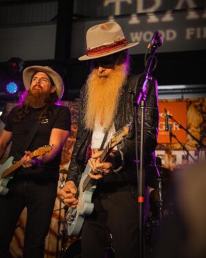 Billy Gibbons Instagram - SMOKIN’ good time with @traegergrills in Utah last night”...  BFG & Montana T say it, “Treager BBQ grills are tops...!”
📸 @briewilly