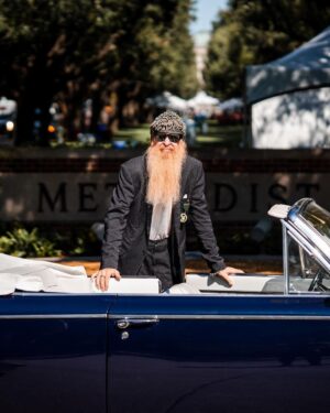Billy Gibbons Instagram - The Boulevard’s newest guest 😎🎸

#PonyUpDallas