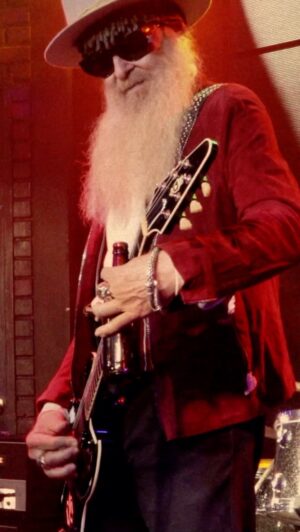 Billy Gibbons Instagram - "Hollywood 151’"
#GuitarSolo #SlideGuitar #SlideGuitarBlues #guitaristofinstagram #guitargram