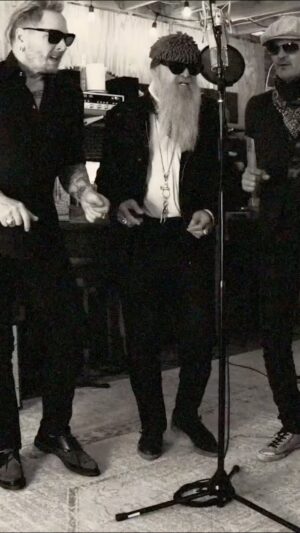 Billy Gibbons Instagram - Go Under The Hood of the recording of “Spanish Fly”.
https://found.ee/BillyFGibbons-UnderTheHood
 Link in bio
#billygibbons #billyfgibbons #billyfgibbonshardware