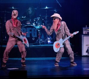 Billy Gibbons Instagram - Thank you Tampere for the amazing show last night!  You all were incredible!!

#tamperehall
#tamperefinland
#austinhanks
#johndouglas
#billyfgibbons 

Photo by: Pasi Järvelä @ronopee