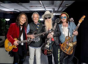 Billy Gibbons Instagram - Jeff Beck tribute at The Royal Albert Hall 

Photos 1-3 by @rosshalfin