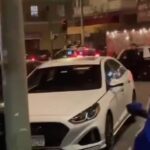 Birol Güven Instagram - Sürücüsüz araba polis çevirmesine takılıyor. 😀😀😀😀 #gelecekgeliyor