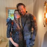 Blake Lively Instagram - Here are photos of me pregnant in real life so the 11 guys waiting outside my home for a 🦄 sighting will leave me alone. You freak me and my kids out. Thanks to everyone else for all the love and respect and for continuing to unfollow accounts and publications who share photos of children. You have all the power against them. And thank you to the media who have a “No Kids Policy”. You all make all the difference 🙏♥️. Much love! Xxb