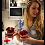 Blake Lively Instagram - I may not know how to make a macaron to save my life. But dang gurl, mama knows how to decorate them!! (Give me a piping bag and some petals and my ego is unmanageable.)