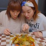 Bonnie Wong Instagram - . 大癲！阿正竟然夠膽食Elsie煮嘅嘢食😳！ 冇肚痛之餘仲大讚好好味！？😱 真心推介各位新手夫妻買一個Toshiba蒸焗爐喺屋企✨ 連地獄廚神Elsie都輕而易舉焗到超脆皮燒雞🤩 隨時喺朋友OR奶奶面前Show兩手都絕對冇問題！ 蒸雞蒸魚蒸排骨；焗薯焗蟹樣樣得🤣 ✨現有任何品牌之微波爐/焗爐/蒸焗爐用家，只需要跟以下步驟即可換領超市禮券✨ 1) 官網登記 (只需上載現有產品相片） 2) 到各大經銷商購買全新智能蒸焗爐 3) 攜同確認電郵、購買單據及保養卡 4) 到指定禮品換領中心換領超市禮券 產品詳情: https://bit.ly/3v35Itk 詳情請參閱: https://bit.ly/3uLPrsy #地獄廚神 #新抱救星 #新手救星 #阿正身體健康 #Elsie廚藝大躍進 #去舊迎新 #ToshibaLifestyleHongKong #智能蒸氣焗爐 #MS3STQ20SC