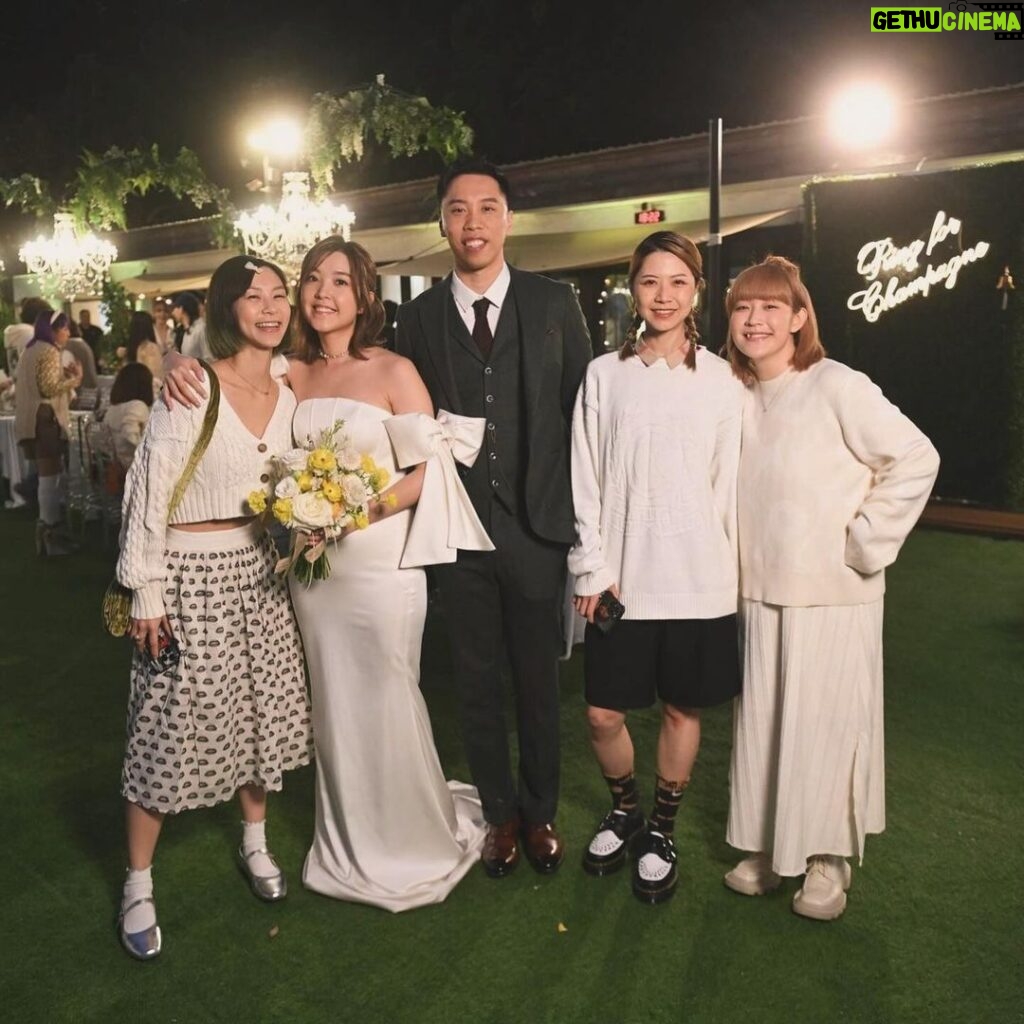 Bonnie Wong Instagram - 兩天Elsie Alfred結婚大典圓滿完成🧡 呢個星期攰到我希望今次係我嘅姊妹收爐之作😂 但望返啲相有愛又開心 值得嘅❤️‍🔥 祝曹生曹太繼續恩愛 繼續打鬧 得閒生返契仔/女俾我玩吓 我會好樂意做單身富契媽角色🤝🏻😂 今次發生咗好多難忘事 好想快啲開咪講🤣 只係可以講我個人__到一個點係 我都唔知點解自己 可以碌吓碌吓碌到嚟三十歲？🫠 Anyways 下個post會post吓大家啲黑圖 就咁☺️ 圖一 #曹生曹太嘈小姐 圖二 #我坐你隔籬像對孖公仔報喜 圖三 #原來飲咗酒好易喊 圖四 #細佬俾家姐隊冧了 圖五 #夜更Favourite 圖六 #BadGirl佬與GoodWomen 圖七 #因為做舞台劇入面嘅好姊妹而真實都變咗好姊妹嘅有趣緣份 圖八 #家庭照 圖九 #非常打得嘅姊妹團 圖十 #歡迎光臨婚姻的世界