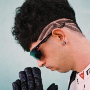 Borja Jiménez Mérida Instagram - En la música y en la vida es importante mantener el equilibrio. También es importante evolucionar. Es por eso que mañana sale RAP IDO, cuatro minutos de barracudas sobre monociclo eléctrico. 

Mañana en todas las plataformas:

20:00 🇮🇨
21:00 🇪🇸
18:00 🇦🇷
15:00 🇲🇽

@eddymugre en el beat