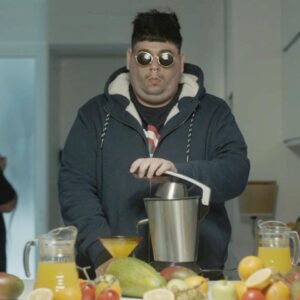 Borja Jiménez Mérida Instagram - Tanto polvorón pasa factura... el viernes 15 empieza la dieta

La Dieta es un temaso con @fatfernandez85 en el beat y un equipaso detrás de las cámaras dirigido por @danielfleiva 👁👁