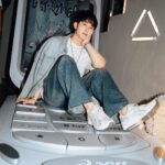 Bovorn Kongnawdee Instagram - ASICS SPORTSTYLE CAFE จาก @ASICS_SPORTSTYLE_TH เค้าเปิดให้เช็คอินแล้วที่ C.SPACE Cafe & Bar แถวอารีย์น้าทุกคน 😎✨ มีมุมชิคๆ ให้ถ่ายรูปเพียบ แถมมีโฟโต้บูธให้ถ่ายฟรีด้วย แล้วก็ยังมีรองเท้าโมเดลเท่ๆ อย่าง GEL-KAYANO LEGACY และ GT-2160 จัดแสดงด้วยน้า 👟👟 รีบแวะไปกันนะ ตั้งแต่วันนี้ - 4 ธ.ค. 66 เท่านั้น #ASICSSPORTSTYLE #ASICSSPORTSTYLETH #GELKAYANOLEGACY #gt2160