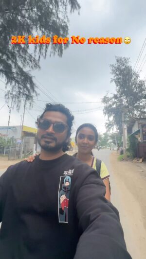 Bravo Instagram - - well my niece guesses my BIGBOSS salary 😂😂
Btw , meet my Neice Nakshatra ❤️
——
Follow @being_bravo for more fun relatable reels 

——
#bigbosstamil #rjbravo #rjbravo🔥 #bigboss7 #tamilreels #instadaily #bb7  #bigboss7 #bigboss7tamil  @vijaytelevision @behindwoodsofficial @galattadotcom @ssmusicofficial @indiaglitz_tamil @kumudamonline @timepassonline