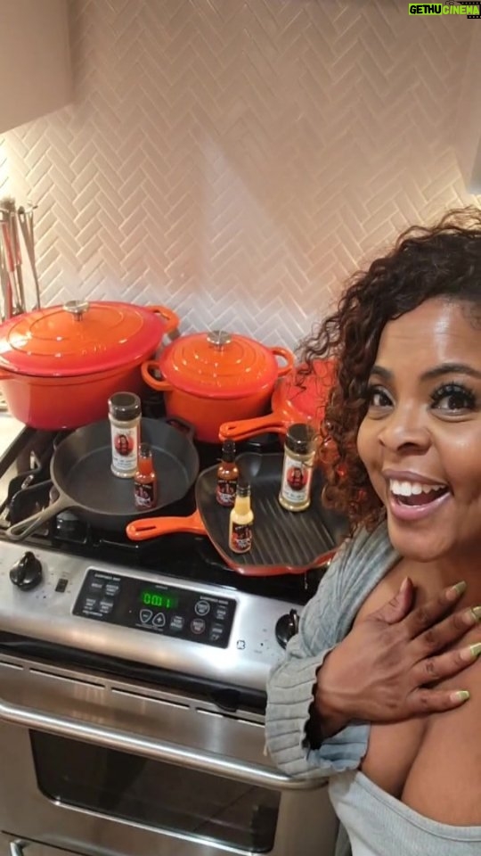Brely Evans Instagram - Season Finale of OPEN BOX W/ BRELY 2023 THANK YOUUUUU @chef_tamonthegram you have changed my COOKING LIFE! WOW GOD may your business be blessed beyond your belief 2024!! Yall this is an awesome Christmas Gift 🎁 and they come in an assortment of colors!! Follow her and buy something!! Post and tag me!! But if you cook invite me over😁😁😁😁😁 Worldwide