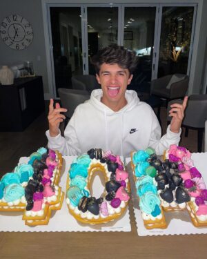 Brent Rivera Instagram - 40 million on tiktok!!😱 WOWW, you guys are amazing 😍❤️ love you