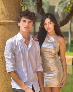 Brent Rivera Instagram - I made it to India 🇮🇳😍