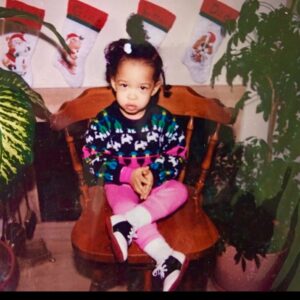 Brittany Lee Lewis Instagram - Patiently waiting on Santa 😅
Merry Christmas 🎄🎁