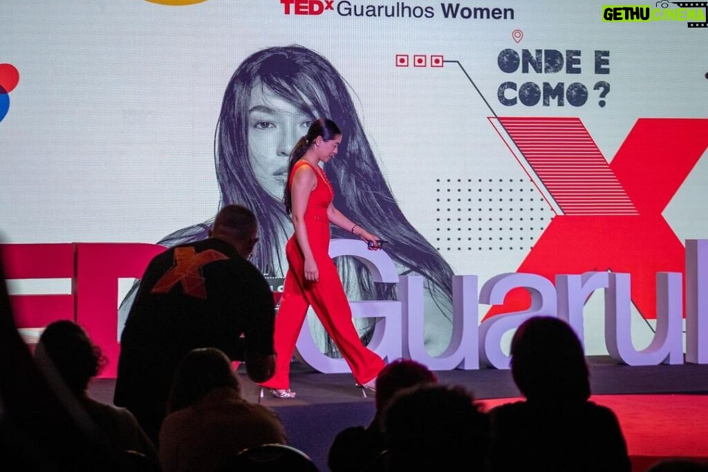 Bruna Aiiso Instagram - “A Falta De Inserção Dos Artistas Amarelos No Audiovisual Brasileiro.” Ainda sobre o @tedxguarulhos ❌❤️ | Fotos: @tudooquevejo_ | Beleza: @sarah_ebeauty