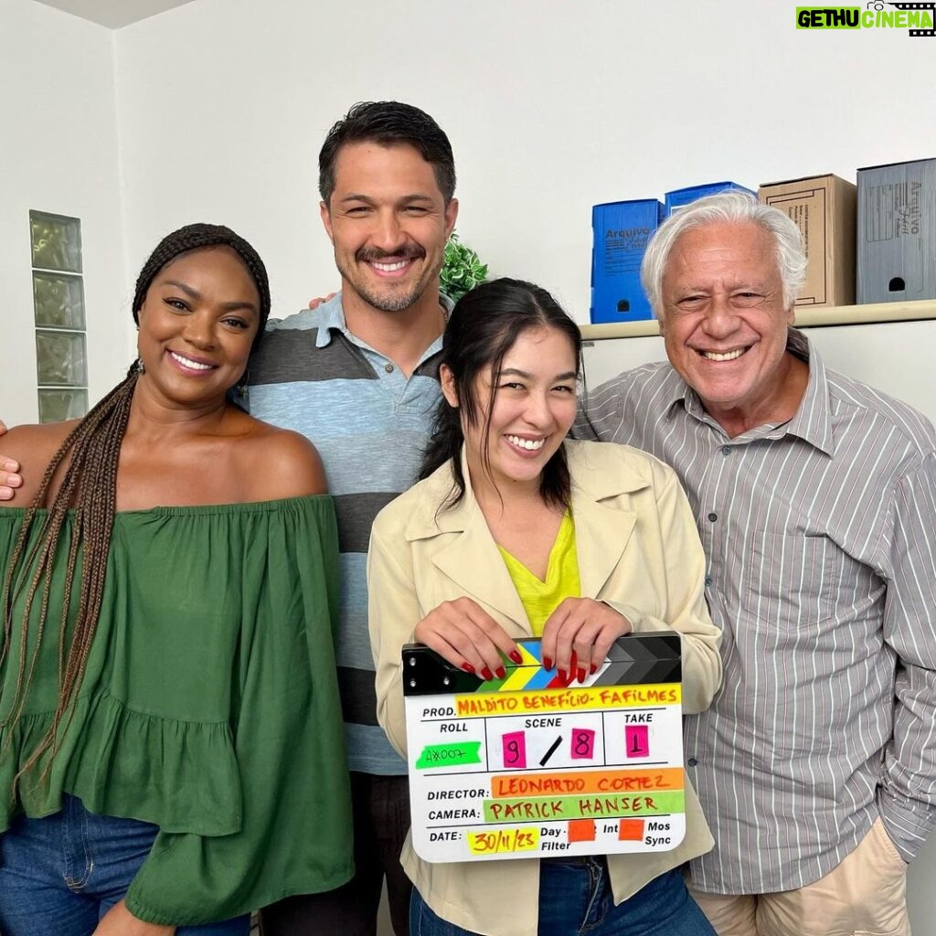 Bruna Aiiso Instagram - “Maldito Benefício” vem aí 🎬🎥 A generosidade desses meus colegas é um combustível pra vida. Uma aula de dramaturgia, humor e profissionalismo. Obrigada queridos! Produção: Fa Filmes @fafacultural @leonardofcortez - Diretor @clairecastelano - Assistente de Direção @bruneca - Produtora Executiva robertaxfonso - Assistente de Produção Executiva @eduandreani - Diretor de Produção @aalexandramartins - Produtora de Elenco @filipifalca - Platô @monicasouzaproducao - Produtora de Locação @patrickhanser - Diretor de Fotografia marpelomundo - 1ª Assistente de Câmera @marcelamelchiades - Logger @naovouproceuamem - Video Assist @marcio_padilha_001 - Som Direto @riccardomelchiades - Gaffer @bruveras - Diretora de Arte @valente_roberta - Produtora de Arte @andrezareispro - Maquiadora @daicanzain - Figurinista #cinemanacional #filmebrasileiro Rio de Janeiro, Brasil