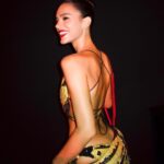 Bruna Marquezine Instagram – carnaval fashion week 🍌🍌