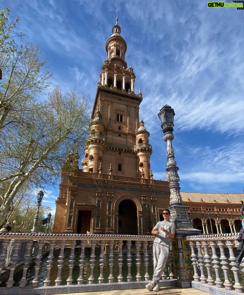 Bruno Ascenzo Instagram - Hola Sevilla.