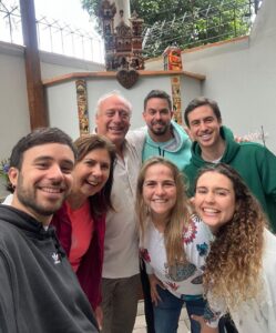 Bruno Ascenzo Instagram - No suelo subir fotos familiares pero 39 años con ellos es para celebrar y recordar. Que siga la patronal. 🫶🏼♥️