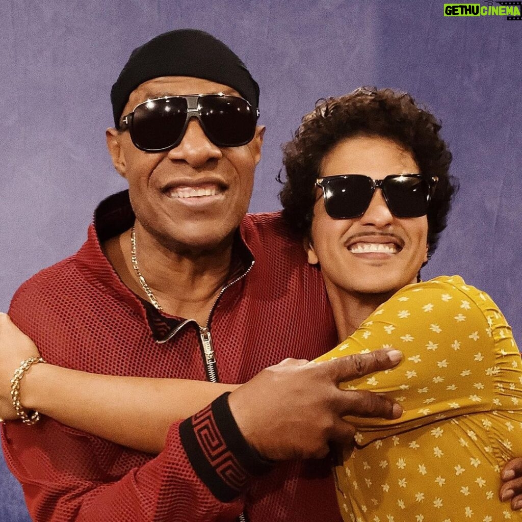 Bruno Mars Instagram - Wholesome content for your timeline. Go Hug somebody you love today 🤗 I love you Stevie.