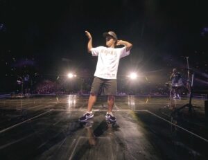 Bruno Mars Instagram - I don’t know what happens next... but I can’t wait to find out. Thank you Hawaii for letting us end The #24kmagicworldtour in style!