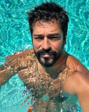 Burak Özçivit Instagram - ☀️🐥