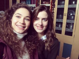 Çağla Özavcı Instagram - 👭🌼