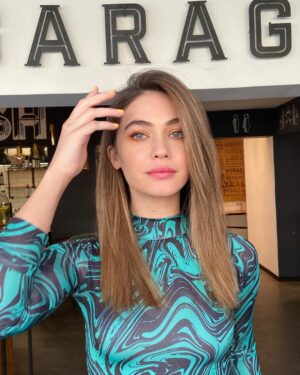 Çağla Özavcı Instagram - Bakımlar yapıldı 💥 saçlar sağlıkla uzadığına göre klor ve tuzla buluşabiliriz 😎☀️💃
@ahmetcobain 🌹🌟
@garagehairrepairstudio