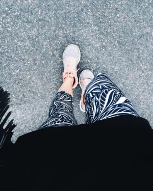 Élodie Ortisset Instagram - #Fitness 🤘🏽
•••
Retour en salle & reprise de la natation ! Petit entraînement de 3h00, histoire de s'y remettre doucement ! 
Conclusion : Je me demande comment j'ai fais pour arrêter aussi longtemps !
•••
Legging : @harmonyinspired_activewear (10% de réduction avec code ELODIE) 
Shoes : @skechers_france
•••⠀⠀⠀⠀⠀⠀⠀⠀⠀⠀⠀⠀⠀⠀⠀⠀⠀⠀⠀⠀ #fitmotivation #activewear #Australia #fitnessgirl #comeback #Bienbienbien  #Black #White #Lifestyle #takingcareofme