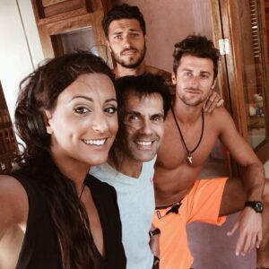 Élodie Ortisset Instagram - #LaVilla : Actuellement en rediffusion sur @mytf1 #throwback d’une belle aventure 🖤 Dis-moi en com quel est ton émission préférée ?! 
•••••
#mytf1 #tvshow #contoyring #white #mexico #tulum #siankaan #rivieramaya #throwback #frenchtvshow #tf1 #tvreality #woman #womanstyle #hairstylesforwomen #natural #naturephotography #photographer #modelingphotography #lvdcb #lavilla #labatailledescouples