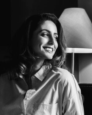 Élodie Ortisset Instagram - Être positif et, chaque jour faire jaillir une étincelle.