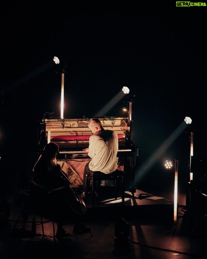 Ólafur Arnalds Instagram - Missing life on the road a little bit… While we wait for the next one, did you know you can upload your photos/thoughts from older dates via the tour archive on my website? Would love to see more! 📸 Upload yours under 'Archive' on my tour dates page (link in the bio)