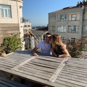 Özlem Akınözü Instagram - Halasının birtanesi gelmiş,hoş gelmiş🙏🏻nasıl mutlu etmiş,keyif vermiş🙏🏻 @arcan.arin canımın içiiii♥️