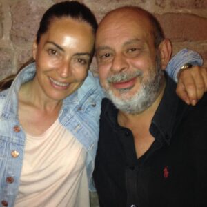 Özlem Akınözü Instagram - Ahhh be Haldun,ahh canım arkadaşım sözün bittiği yerdeyim...Nur içinde uyu,yattığın yer huzur versin sana🙏🏻✨✨