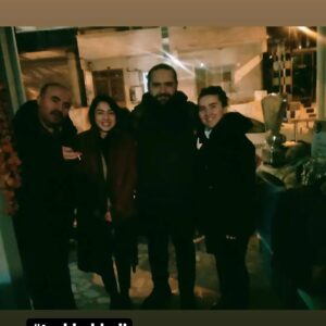 Ümmü Putgül Instagram - #turkbakkali kısa filmi sürprizlerle dolu oldu. 
Güzel senaryosu,ekibi,nezaketi ve yönetimiyle @ekremaydin__ la çalışma tanışma fırsatı ;

Yine yeni muhteşem arkadaşlar @sudeyyazici
@dogukaninceli @ottomandogan  kazanmak 

Çocuğumun babası eski beyim sevgili sanat yönetmenimle @samsakil 🤭 ilk kez bir sette birlikte çalışma şaşkınlığı ve keyfi 

And amazing German actress @nicolebelstlerboettcher .. Happy to meet you Happy to work with you 🤍

@emrahsakallioglu2 gerilla ruhu ve diğer sevgili ekip 🌼

Yine sevdiğim bir karakter sevgili "Firdevs" 💓 

23-24.03.2022 🌼