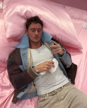 César Domboy Instagram - Split seconds from last week + Chucking up a deuce in pink silk sheets for @acnestudios & the great Jonny Johansson for yet another celestial show 💗