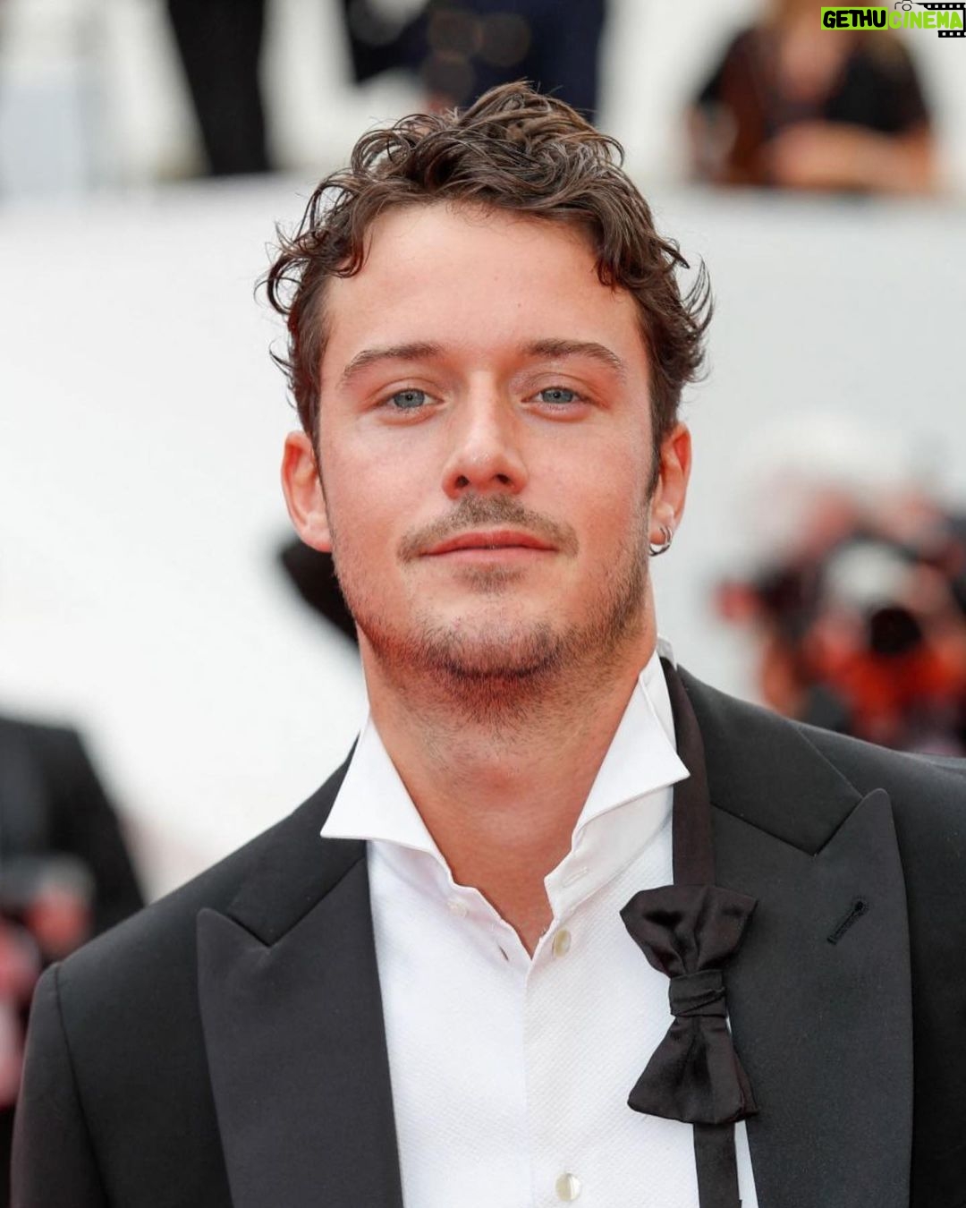 César Domboy Wiki, Biography, Age, Gallery, Spouse and more