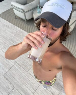 Cameron Dallas Instagram - Zooooooop 🧃