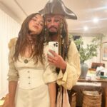 Cameron Dallas Instagram – *Captain Jack Sparrow & Elizabeth Swan ; Happy Halloween 🏴‍☠️