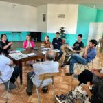 Camila Flores Instagram - ✅ Ruidos molestos en San Roque #Valparaiso Junto a nuestro #CORE Percy Marin y la concejal Marianela Antonucci Santander estuvimos con los vecinos de San Roque para buscar soluciones por los ruidos molestos que tienen que tolerar del parque Elías Figueroa. Fiestas, conciertos, gritos y otros, que tienen que aguantar por días Para los niños con el espectro autista, para los adultos mayores y para todos en general esto no es calidad de vida Ya hay acciones judiciales en curso, además estaremos fiscalizando al municipio de Valparaíso por la entrega de permisos para estos eventos a producciones que no respetan la ley El respeto mutuo de la vida en comunidad es fundamental y en eso haremos todos nuestros esfuerzos para que se cumpla