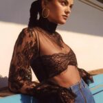 Camila Mendes Instagram - thank you @portermagazine 🤎 spoke to @missmarthahayes about so many things, amazed she was able to make this into a cohesive story haha. link in bio! photo: @dritch hair: @owengould makeup: @jentioseco styling: @cococassibba